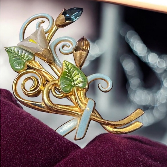 Rare Collectible 1940s Large CALLA LILY Floral Brooch. Large Corsage Brooch